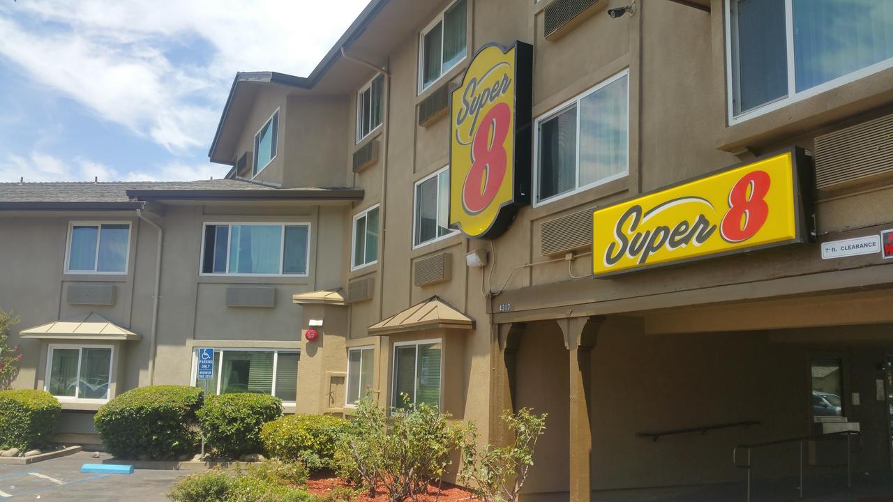 Super 8 By Wyndham Sacramento Hotel Carmichael Екстериор снимка