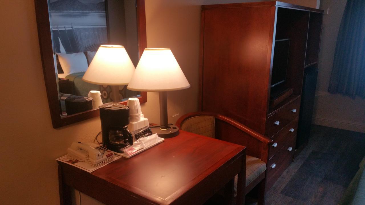 Super 8 By Wyndham Sacramento Hotel Carmichael Екстериор снимка