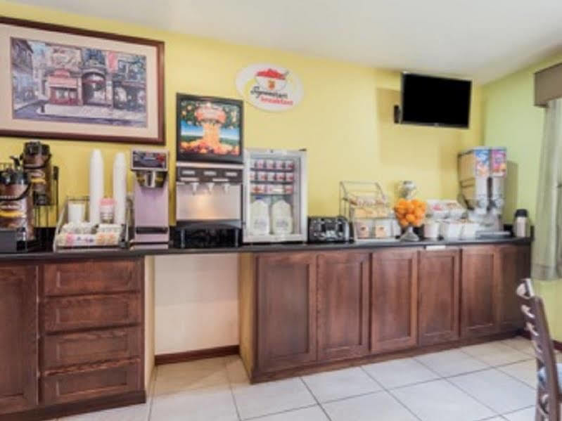 Super 8 By Wyndham Sacramento Hotel Carmichael Екстериор снимка